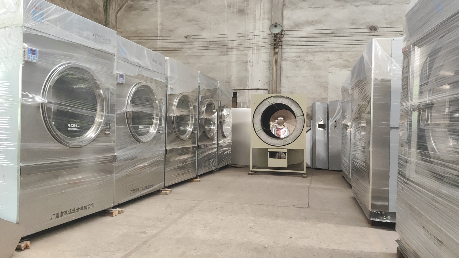 
百家名企共同選擇的工業大型洗衣機制造廠，珠江洗滌憑什么？
